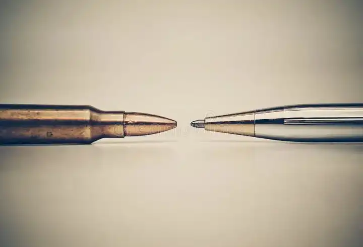قلم ورصاصة