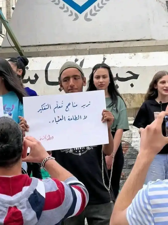 سألو الهجري عندو علم بهاد الحكي